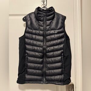 Women’s Columbia vest